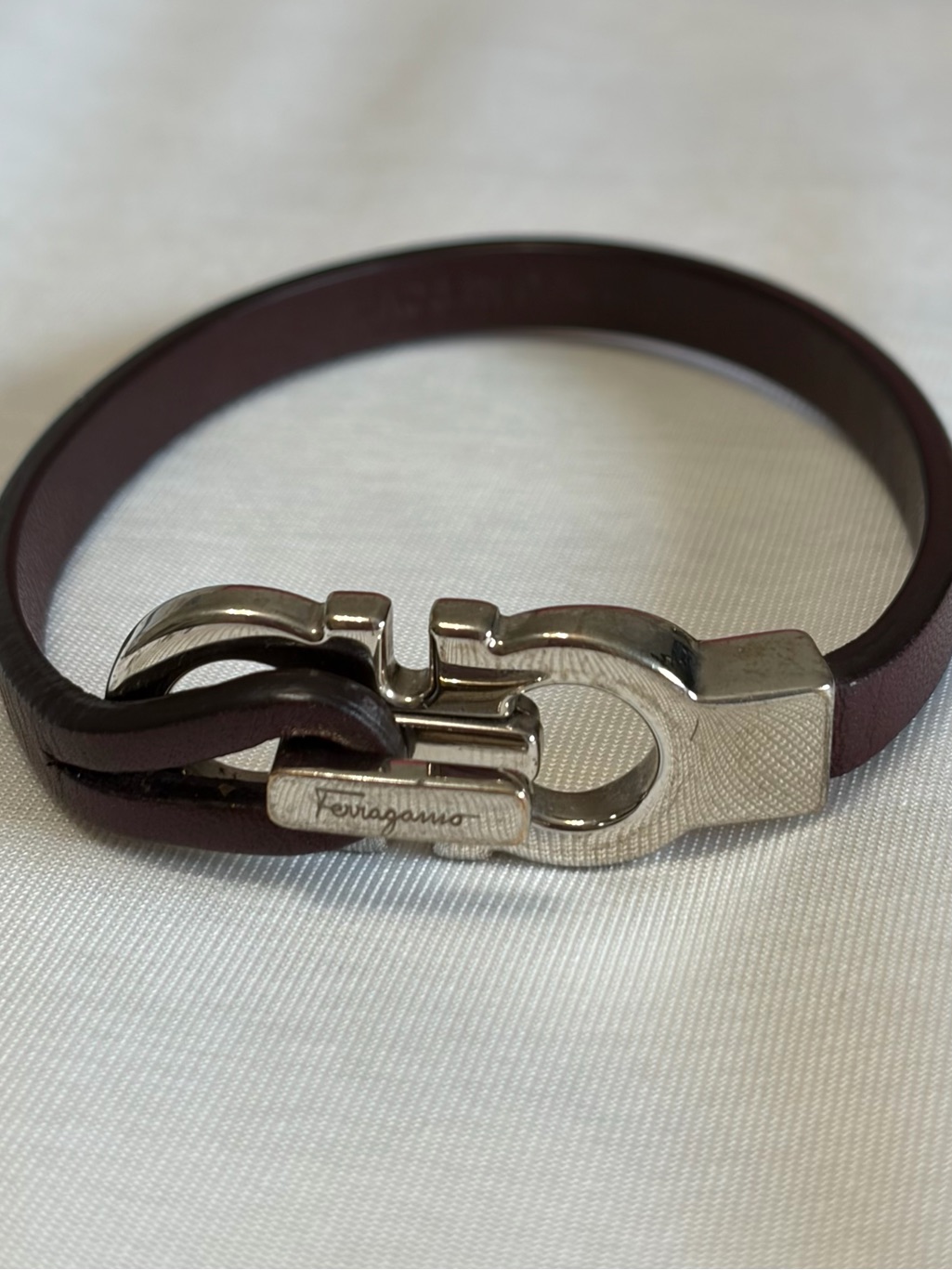 Salvatore Ferragamo Gancini Bracelet (18cm) Bark Brown